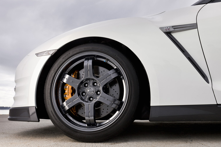 2011 R35 Nissan GT-R Egoist Rim Picture